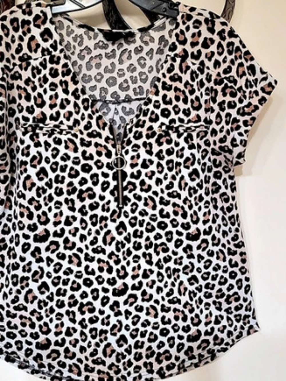 Flower & Feather Leopard Print Short Sleeve Blouse